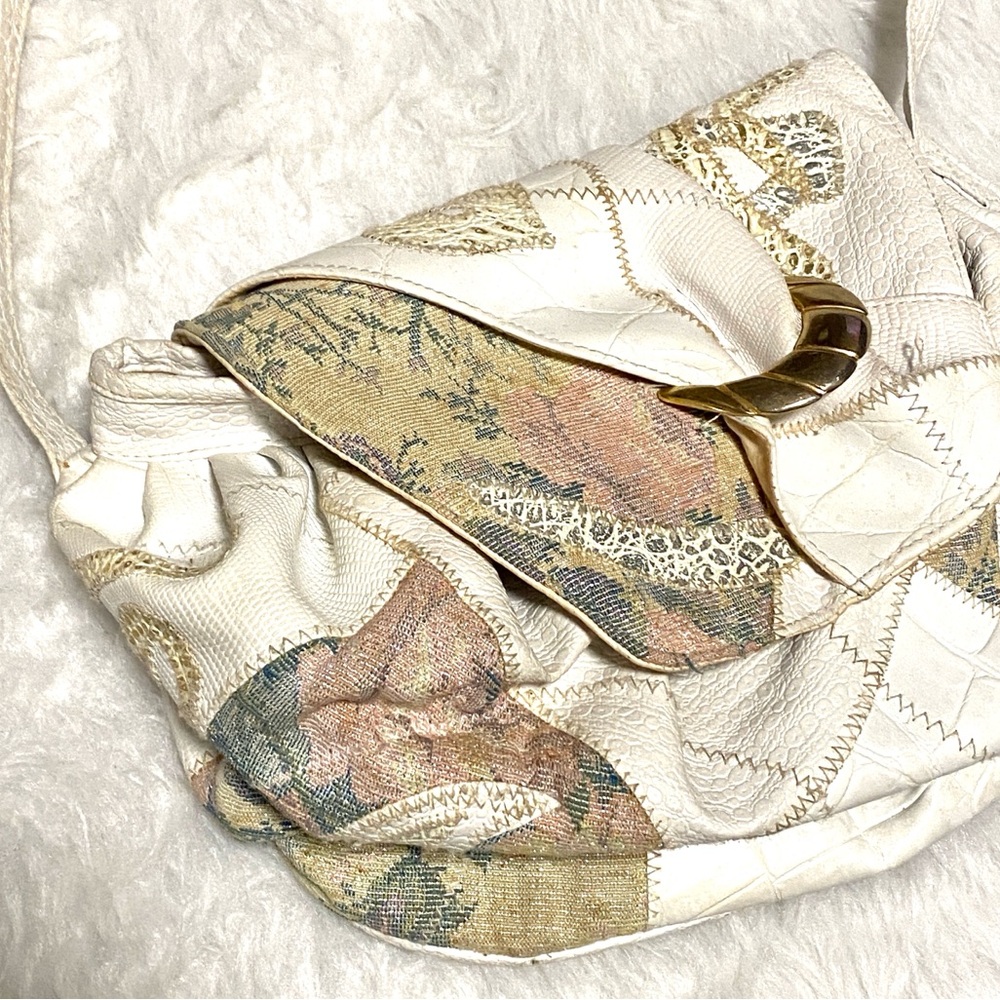 Alan Sutherland vintage 1980’s White and Gold Women's Bag
